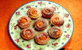 Proprietà e benefici delle nespole. 8 Ricette Per Riscoprire Le Nespole La Cucina Italiana