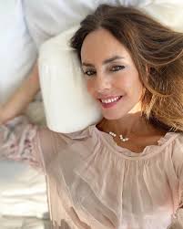 Dr. Maria Laura Rainer OMD (@DrMLaura) • Facebook