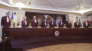 (1) curtea constitutionala se pronunta asupra constitutionalitatii legilor, inainte de promulgarea acestora, la sesizarea presedintelui romaniei, a unuia dintre presedintii celor doua camere, a guvernului, a curtii supreme de justitie, a unui numar de cel putin 50 de deputati sau de cel putin 25 de senatori. Parlamentul A Intervenit Peste Puterea ExecutivÄƒ In Legea StÄƒrii De AlertÄƒ Motivare Ccr Digi24
