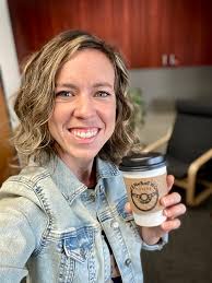 🫶🏼 Our neighbors are awesome! We currently have office space available in  the building for you to join our work family! Stop by for more information!!