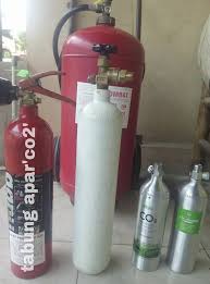 Cara membuat diy co2 sederhana untuk aquascape sangatlah mudah namun sebelum kita bahas cara pembuatannya , mungkin anda bertanya, kenapa co2 ini sangatlah penting untuk aquascape?. Kios Aqua Hobby Merubah Tabung Apar Pemadam Carbon Facebook