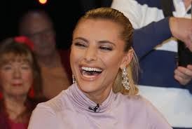 Welcome to my official profile schauspielerin, moderatorin, werbegesicht, fernsehgesicht, berlinerin. Sophia Thomalla Ist Blau Uber 50 000 Fans Begeistert Mannersache