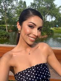 Chased the sunset in freezing water, only had a few minutes to capture the  magic — but totally worth it. 🌊🌅