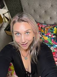 Bleib hübsch und mach dir nichts aus den negativen Problemen 🥰 ja zu  positiven Vibes, meine Liebe ☺️