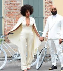 Find and save images from the solange knowles❤ collection by perfectlyebonix (ebonibell) on we heart it, your everyday app to get lost in see more about solange, solange knowles and beyoncé. Entdeckt Das Ideale Hochzeitskleid Fur Euer Sternzeichen