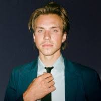 Dwight Jacobsen's Instagram, Twitter & Facebook