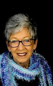 Janis Warren's Instagram, Twitter & Facebook