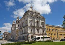 Hourly mafrense buses leave to ericeira passing by mafra from lisbon's campo grande bus terminal, right. Mafra Portugal Reisefuhrer Vollstandig Aktualisiert Fur 2021