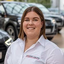 Kristin Kohl's Instagram, Twitter & Facebook