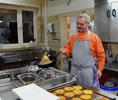 Pickert Essen Jeden Donnerstag Beim Bergwirt Pohler In Bad Essen