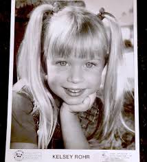 La niña detrás del video Heart-Shaped Box 📹 Robin Sloane (supervisor de  videos) fue a Seattle a reunirse con Kurt y discutir los planes de  promoción de In Utero. Según ella, «Kurt