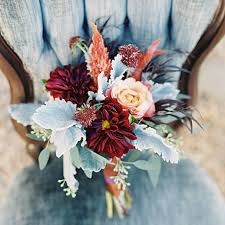 If you're holding a summer wedding but desperately want to hold a bouquet of flowers that aren't available in summer, such as cyclamen, daffodils and cymbidium flowers, fake it with an artificial bouquet. 47 Beautiful Bouquets For A Fall Wedding