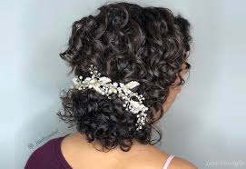 18 stunning curly prom hairstyles for
