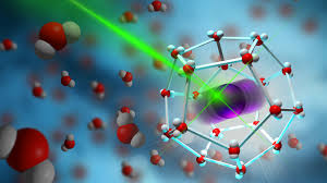 Ionen sind elektrisch geladene teilchen, aus denen salzartige stoffe aufgebaut sind. Wenn Ionen An Ihrem Kafig Rutteln