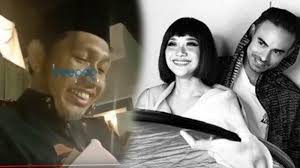 Cara tulis nama alam yaasin. Buku Yasin Di Tahlilan Ke 3 Tertulis Nama Ashraf Sinclair Ustaz Tersenyum Ungkap Kondisi Bcl Noah Tribun Jakarta