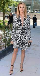 Widzom dała się poznać jako tancerka tańca z gwiazdami, a dopiero później stała się ekspertką ds. Izabela Janachowska Fashion Outfits Style