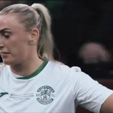 Understanding Siobhan Hunter's Commitment to Arsenal WFC