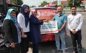 Dengan lirih ia berucap, kamu telah lelah sepanjang hari kerja, sarni. Klinik Mata Edc Group Berbagi Di Bulan Ramadan