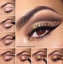 Apply a dark bronze shade on the outer eye corners. 15 Easy Eye Makeup Ideas Style Pictures Step By Step