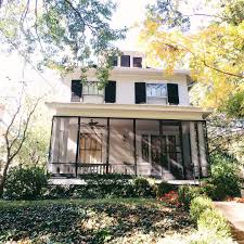 Louisville has many of the perks and amenities of larger cities but with much lower housing costs. 5 Best Neighborhoods In Louisville For Families Extra Space Storage