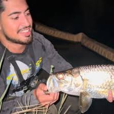 Another Beautiful Tarpon at Night 🔥 #tarpon #bigfish #tarponfishing  #silverking #snook #fishing #catchandrelease #topshelfanglers