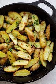 Roasted Fingerling Potatoes With Garlic Butter Rasa Malaysia Roasted Fingerling Potatoes Fingerling Potatoes Potatoes