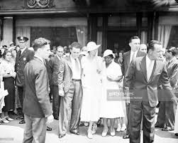 Roscoe Fatty Arbuckle Funeral 1933 Cambell S Funeral Home Nyc Arbuckle S Widow Addie Mcphaile Leave The Funeral H In 2020 Movie Collection Roscoe Free Movies