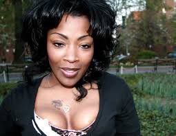 Denise Weeks's Instagram, Twitter & Facebook