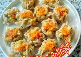 Sebelum menikmati dimsum buatanmu, kamu juga perlu membuat sausnya untuk dicocol. Resep Dimsum Ayam Udang Sayur Simple Oleh Bonarisa Bonatya Cookpad