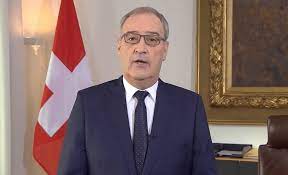 Depuis 2016, il dirige le département fédéral de la défense, de la protection de la population et des sports. Guy Parmelin