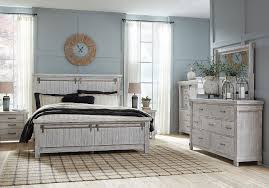 Casegoods has handsome, hearty profile is made all the more interesting with a staggered drawer layout. Brashland Panel Bedroom Set Signature Design 2 Reviews Furniture Cart