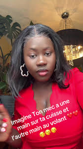 1 Main Sur Le Volant L'autre Sjr Ma Cuisse