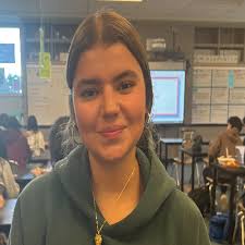 Carlmont's Biomed Club inspires future scientists with interactive  experiments