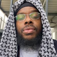 Lawrence Bledsoe's Instagram, Twitter & Facebook