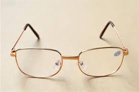 Reading glasses are finding their way out of the drugstore and into the department store, as more and more people become aware of reading glasses as a fashion. Silver Gold Frame Classic Unisex Cheap Reading Glasses Men Women Metal Frame Reading Glasses Diopter 1 00 4 00 From Nbkingstar 37 66 Dhgate Com