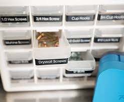 Oversized garage labels the problem with organizing a garage is that you often have many big bins and boxes, and only small labels to organize them with. P Touch Garage Organization Labels And Diy Organizing Ideas Brother