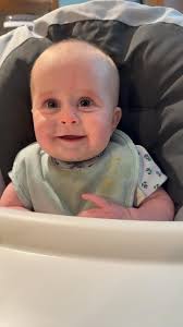 Hello, my name is Alice, I'm already 4.5 months old, I'm studying computer  technology❤️