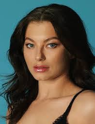 Danielle Burd's Instagram, Twitter & Facebook