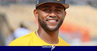 Bladimir Restituyo debut quince de las Águilas este año