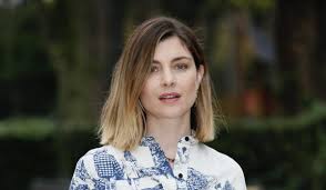 Sua madre laura è venuta a mancare nel 2011 a firenze proprio nei giorni in cui vittoria era impegnata come. Non Mi Lasciare In Corso Le Riprese A Venezia