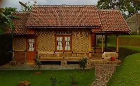 Desain tradisional dengan penggunaan material kayu yang alami malah akan membuat nuansa etnik makin terasa di rumahmu. 45 Desain Rumah Bambu Sederhana Semi Modern Rumahku Unik