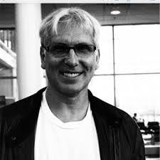 Gary Bloomberg's Instagram, Twitter & Facebook