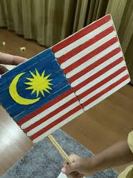 Dalam mesyuarat pada 1 april 1996, jawatankuasa induk peraduan mencipta nama bendera malaysia telah bersetuju bahawa pemilihan cadangan nama bendera malaysia tidak perlu. Pupuk Semangat Patriotik Adik 3 Tahun Ini Cipta Bendera Diy Memang Kreatif Erin Sakura
