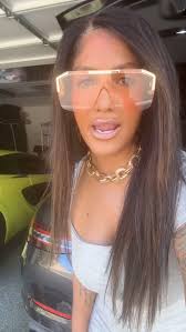 Ms. Wanda Peyton, a true real estate legend with over 40 years of  experience, is speaking about the incredible opportunities offered by the  Kerry Thomson Group. With a proven track record of