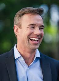 Matt Tooley's Instagram, Twitter & Facebook