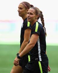 The Us Women S Soccer Team Will Inspire Your Next Workout Hairstyle Usa Soccer Women Womens Soccer Women S Soccer Team