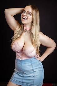 TW Pornstars - 2 pic. Codi Vore 🇵🇸. Twitter. These pics by  @caseyjadephoto look so great!!! Come see. 6:06 AM - 15 Jan 2023