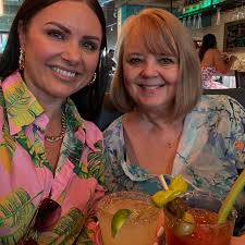 August is a big month ✨ One year ago I took the biggest risk of my life-  moving halfway across the country with my husband, away from everything  I've ever known to