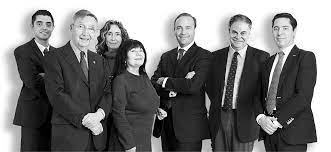 Y llevamos desde 2014 desvinculando y defendiendo judicialmente a propietarios de semanas de multipropiedad, aunque el equipo lleva ejerciendo esta actividad desde 2002 con una eficacia del 99%. Sanchez Stewart Abogados The Firm El Bufete
