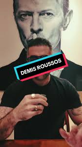 La Voz de Terciopelo: El Legado Musical de Demis Roussos